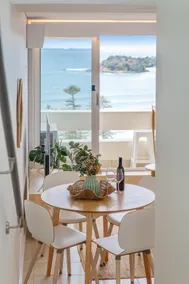 Beach Views Top Floor 2 Bdr Apt w/ Pool & Parking - Image 3