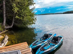 Waterfront Cottage for 14,Private Lake Views - Image 3