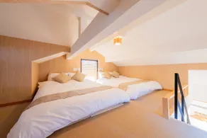 2-minute walk from the subway! New room, loft space for children to enjoy, 7 beds, 2 baths, 3 toilets - Image 3