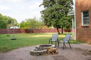 Brick House Apartment - Image 2