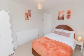 3-Bed Home | Parking | Garden | Near NEC & Station - Image 5