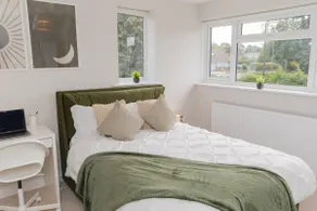 3-Bed Home | Parking | Garden | Near NEC & Station - Image 2
