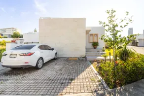 Charming, spacious house with garden in Juriquilla - Image 2