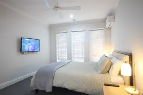 Lux 4 Bath Executive House - Image 5
