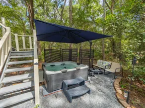 Satilla Woods Cabin & Hot Tub - Image 2