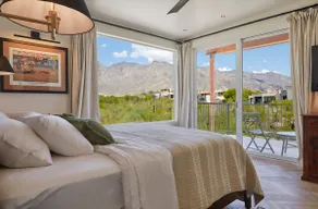 Hillside Home Amazing Mountain Views / Hot Tub - Image 2