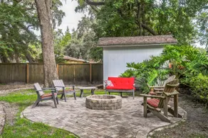 Island Getaway | Fire Pit Patio | 5 mins to Beach - Image 4