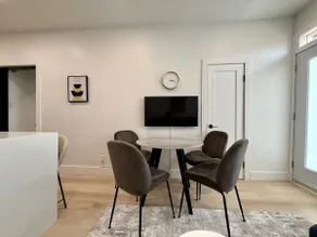 Comfy 2BR in Montreal - Perfect for Families! - Image 5