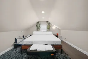 2-Story Loft | Jacuzzi, Grill, Arcade, EWR 10 min! - Image 4
