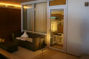 Design | Elegance | Movies in bed | Galleria Mall - Image 3