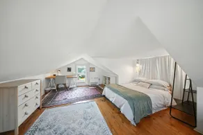 Huntington Hideaway Catskills Retreat House - Image 4