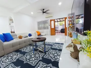 Bukit Beruang Private Pool Villa by Jeffery Lam Home Management - Image 4