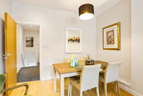 Spacious London stay - 3 Bedroom property - Image 4