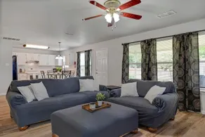 SeaWorld | Lackland AFB | SixFlags | Sleeps 10 - Image 3
