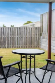 Whispering Pines - Stylish 3BR Duplex close to M1 - Image 4