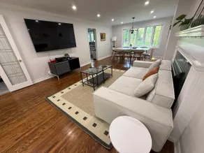 Spacious 4BR Home by Major Highway & Shopping Mall - Image 2
