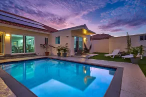 Amazing 9 GUEST Family Home - private pool - Image 3