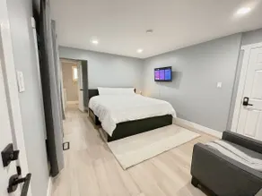 Chicagoland Ranch House.4BR&Master Suite, Sleeps 9 - Image 3