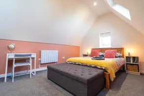 Stylish Cottage in Bourton-on-the-Water | Walkable - Image 2