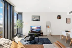 AccorView Luxury 1BR Suite Pool Gym Parking - Image 2