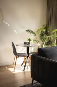 Two Horizons Apartment 6 - Image 5