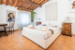Penthouse Living Gallery in the Historic Center - Image 4