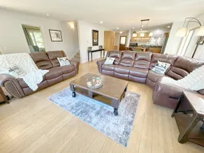 Private Baths in Almost Every Bedroom! Sleeps 18 - Image 2