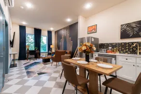 Retro 1BR condo - Walk to Downtown - Image 3