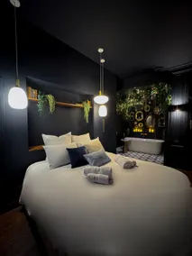 Romantic suite with herbal bath - Image 4