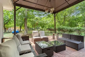 Bright 3BR Beauty | NRH - Garage - Huge Yard, Pets - Image 4