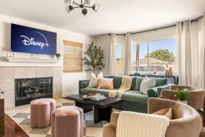 Fun OC Haven: 12’ to Disney & Beach + Games - Image 2