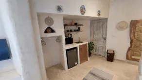 Artistic Stone Arches Retreat | Rooftop Access - Image 3