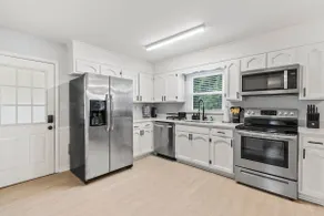 3BR Retreat | Near Downtown & 85 - Image 5