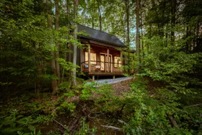 Private Luxury Woodland Cabin | No Neighbours - Image 2