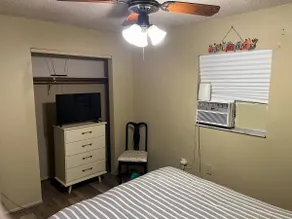 Orlando Small Budget Minded Clean Private Eff. Apt - Image 5