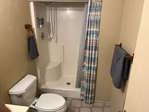Orlando Small Budget Minded Clean Private Eff. Apt - Image 4