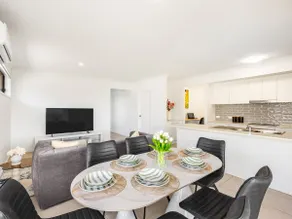 Bright Serenity Family Comfort near Parks and Shops - Image 2