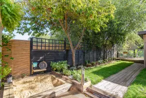Spacious 4 Bedroom House by Oxford Train Station - Image 2