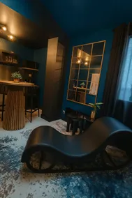La Secrète, immersive suite with private spa - Image 5