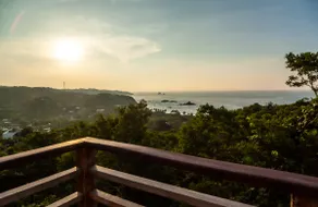 Ocean Views w/ Rooftop Lounge - Image 5