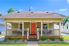 Modern 3BR Near Drake + Downtown | Spacious & Cozy - Image 3