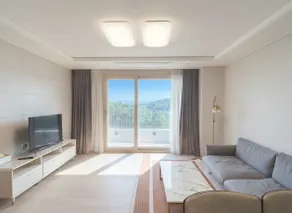 1.9 Ocean View Terrace · 7-minute walk to the beach Sensory Accommodation | Blue Terrace Panorama Royal Suite M1 - Image 5