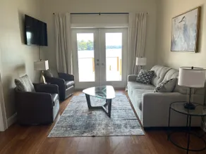 Lakefront Paradise! - Image 4