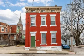 Cozy Loft w/ City Charm & Fast Wi-Fi – 5 Min to DT - Image 2