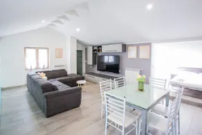 Attic in the center - within walking distance of Lake Maggiore - Image 5