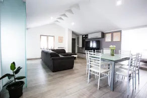 Attic in the center - within walking distance of Lake Maggiore - Image 4