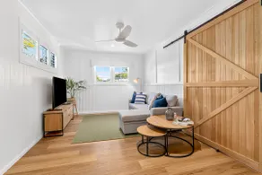 Cozy Coastal Retreat - Pet Friendly & Garden - Image 2