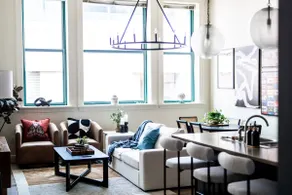 Heart of PGH | 2BR Urban Oasis | Free Parking+GYM - Image 3