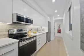 King 1BR w/parking near Rideau Canal skateway - Image 5