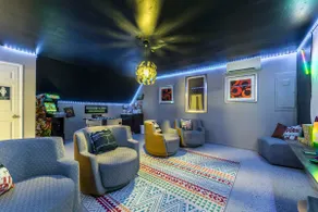 Charming Farmhouse Getaway 8 Beds - Image 5